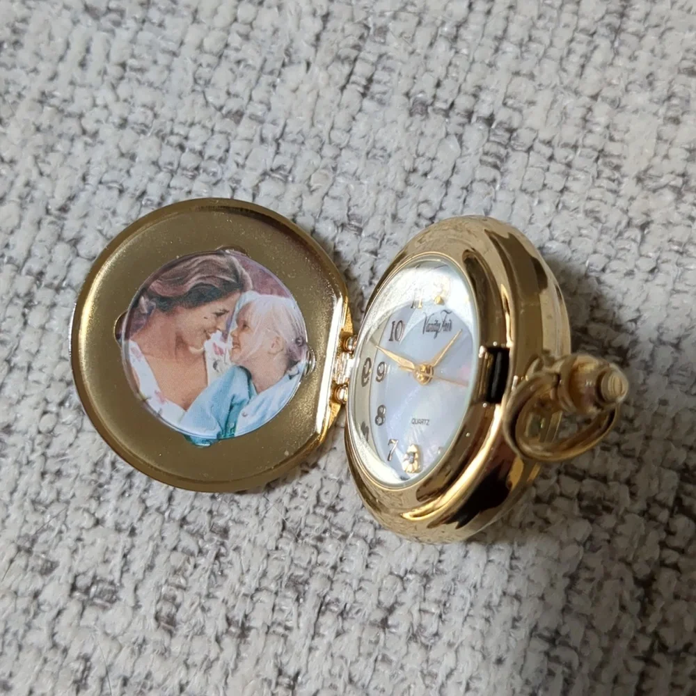 Vanity Fair Vintage Locket Watch - Picture 4 of 6
